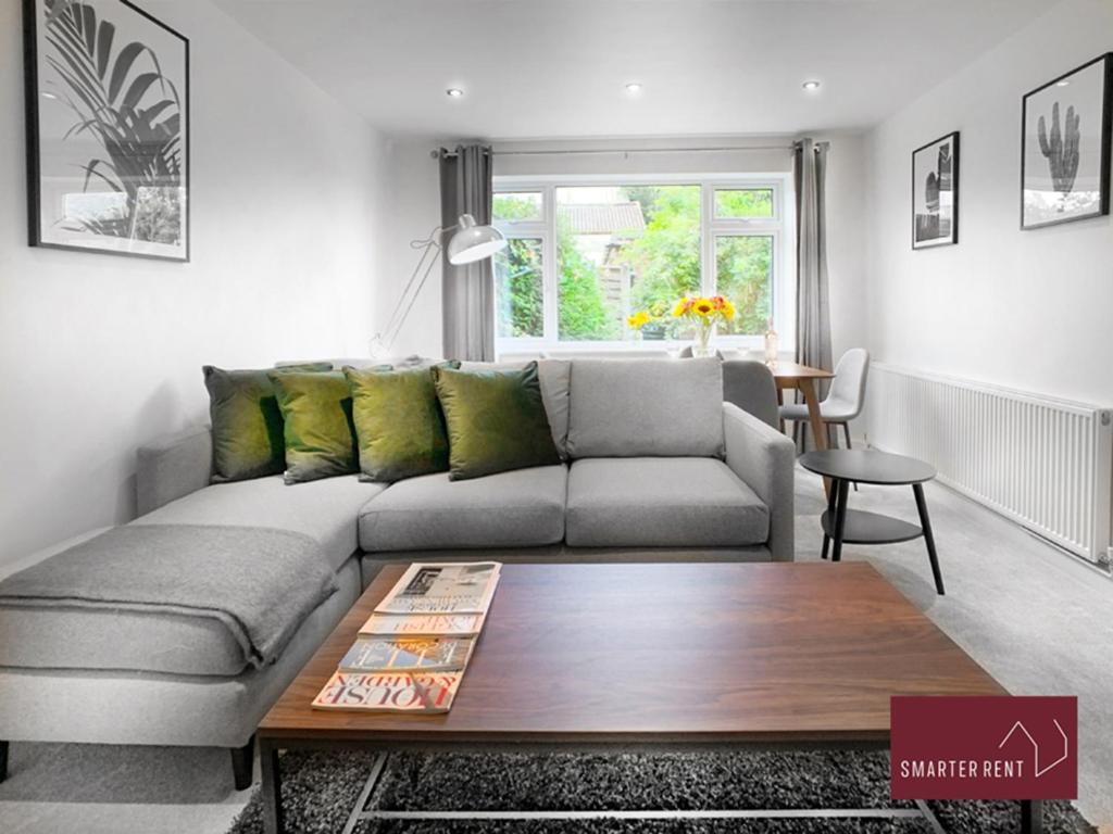 Sunninghill Village - 2 Bed - Parking And Garden Ascot  Eksteriør bilde