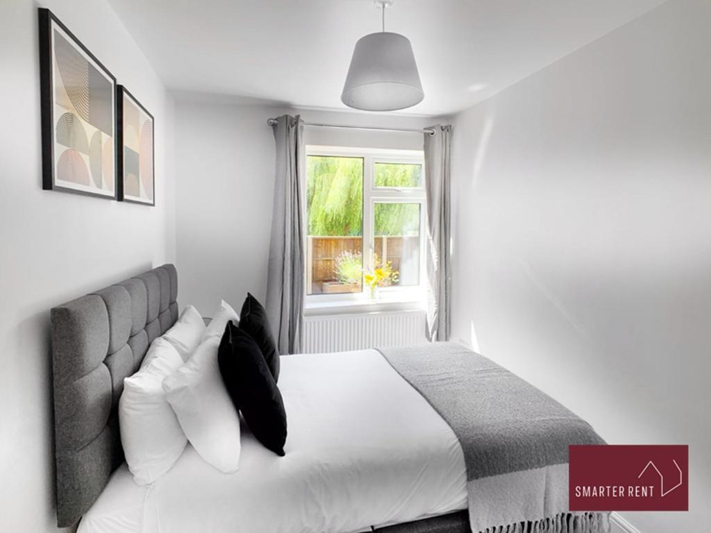 Sunninghill Village - 2 Bed - Parking And Garden Ascot  Eksteriør bilde
